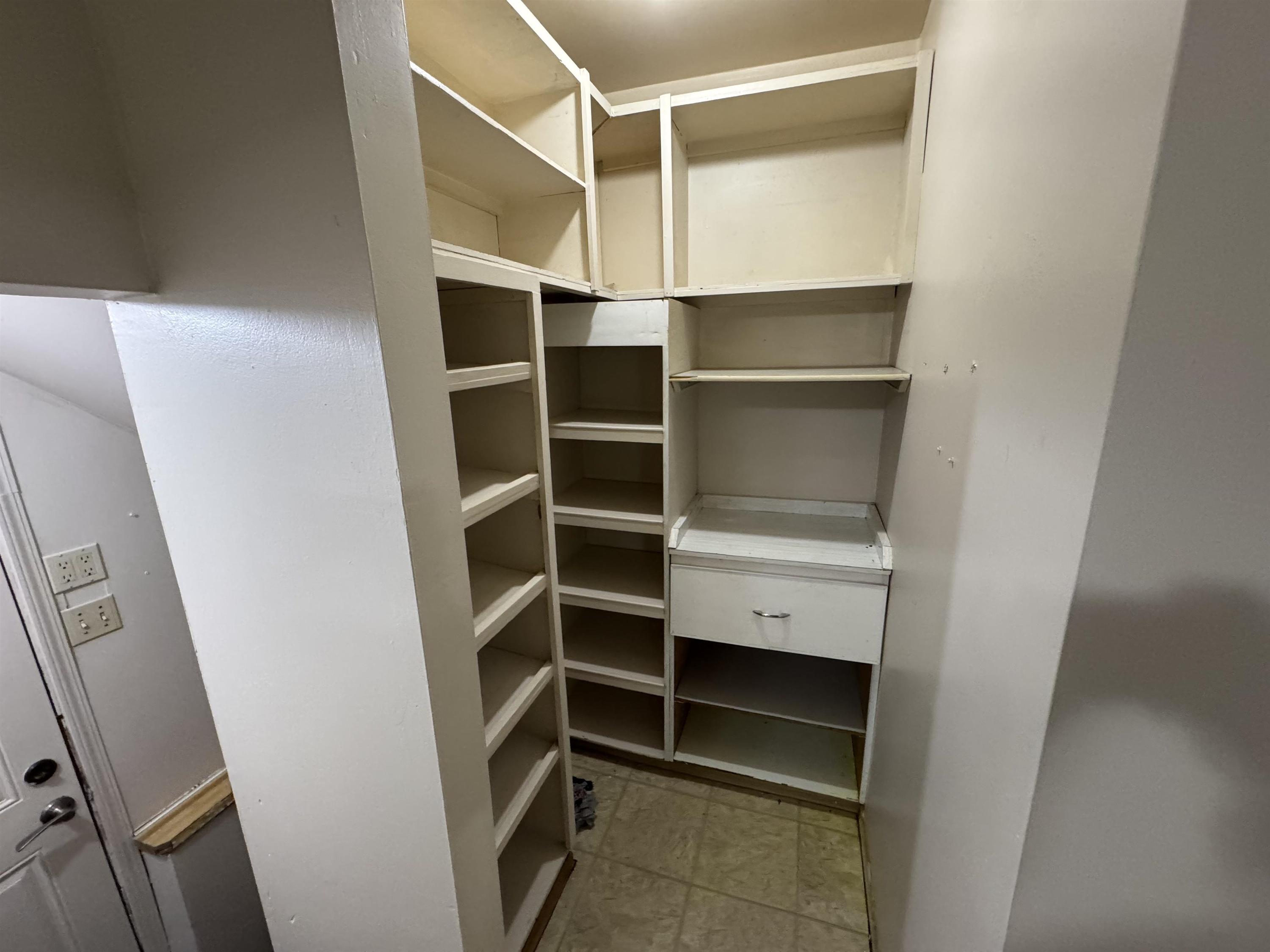 94 Empress Ave. S., Thunder Bay, ON - Indoor With Storage