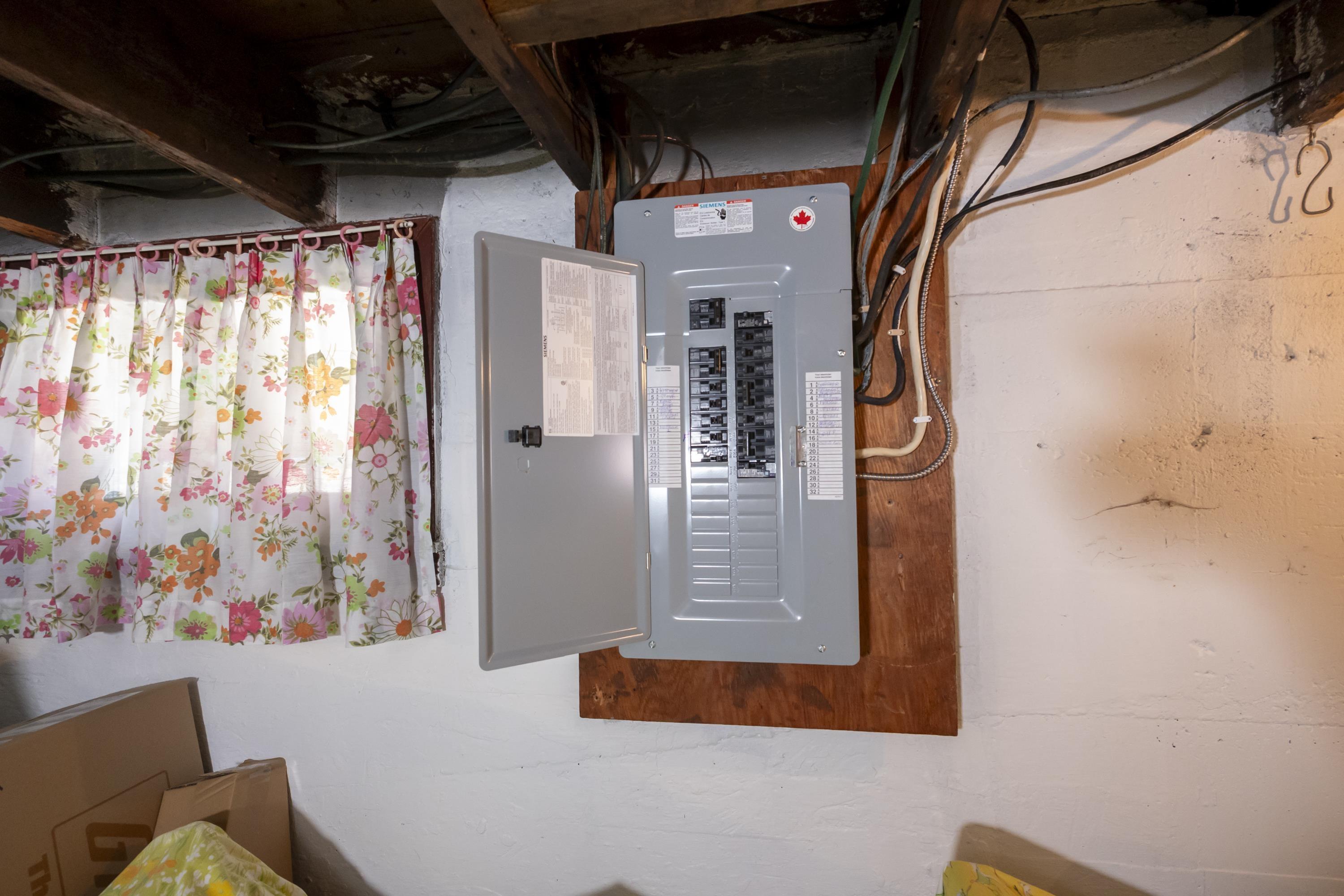 520 Mcpherson Street, Thunder Bay, ON - Indoor Photo Showing Basement