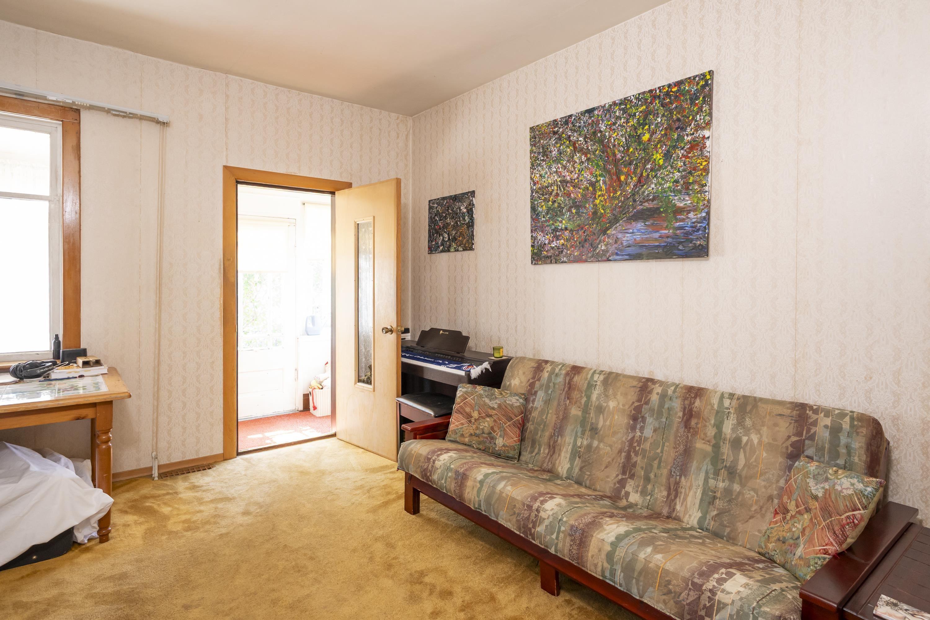 520 Mcpherson Street, Thunder Bay, ON - Indoor Photo Showing Living Room