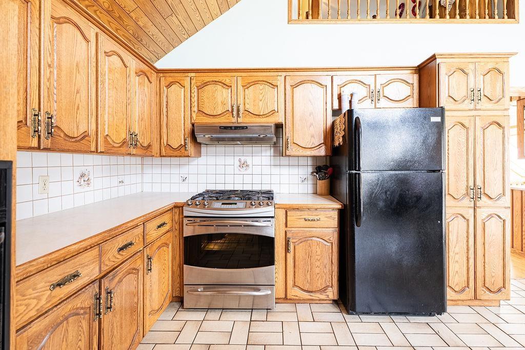 88 Carl Ave., Thunder Bay, ON - Indoor Photo Showing Kitchen
