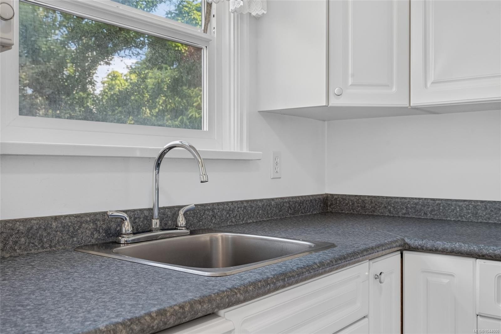 146 Medana St, Victoria, BC