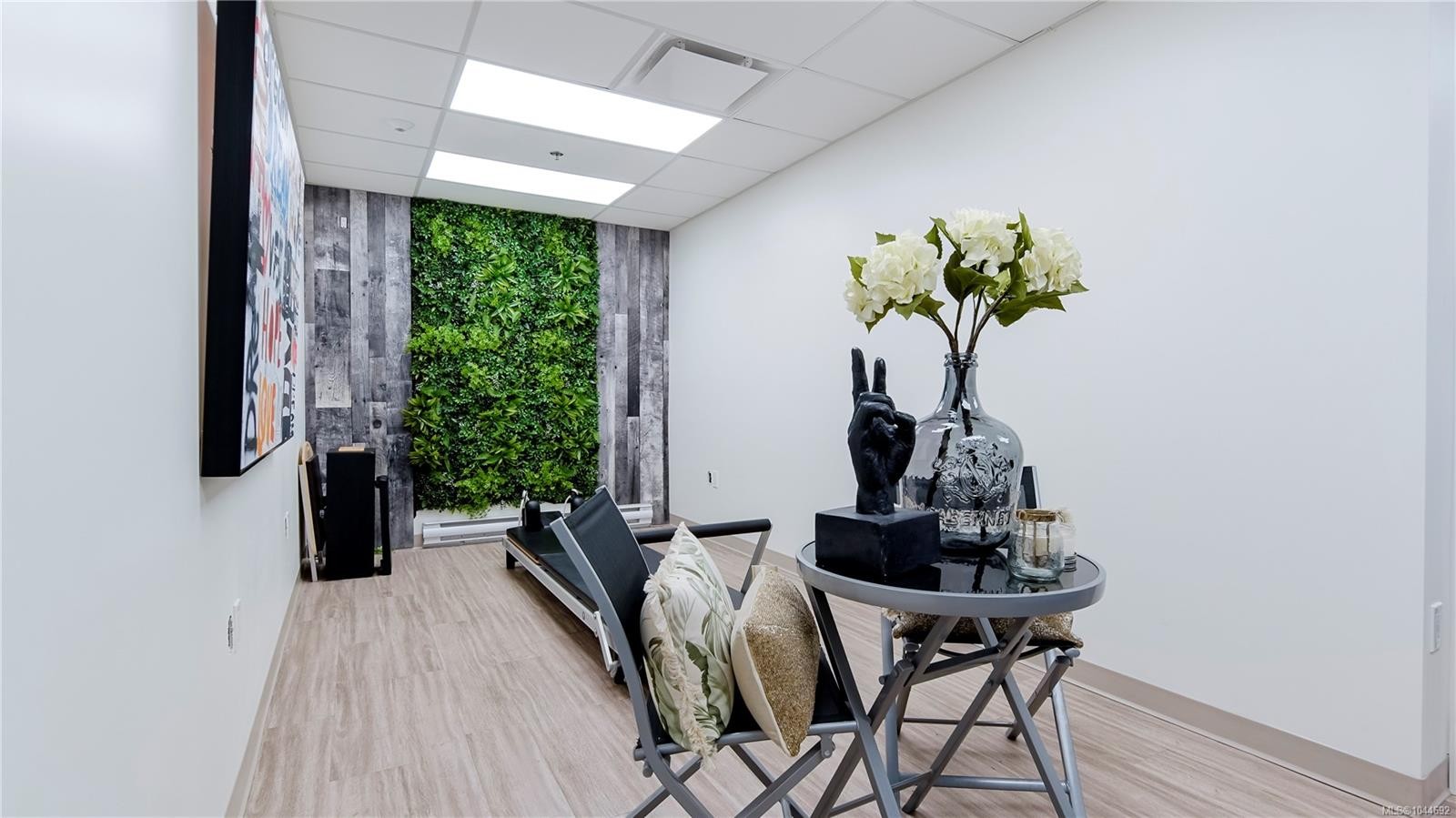 #3-601 Boleskine Rd, Saanich, BC
