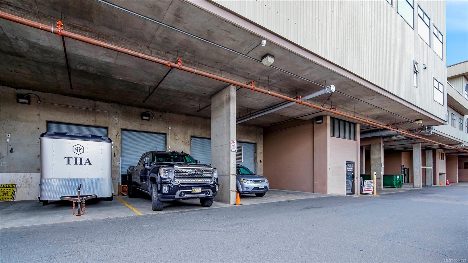 #3-601 Boleskine Rd, Saanich, BC