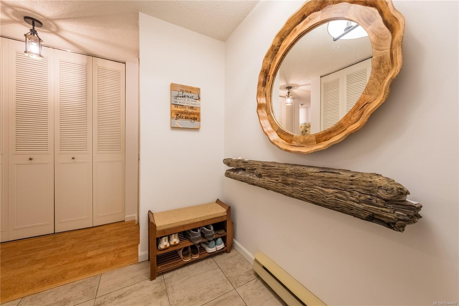 #112-2562 Departure Bay Rd, Nanaimo, BC - Indoor Photo Showing Other Room