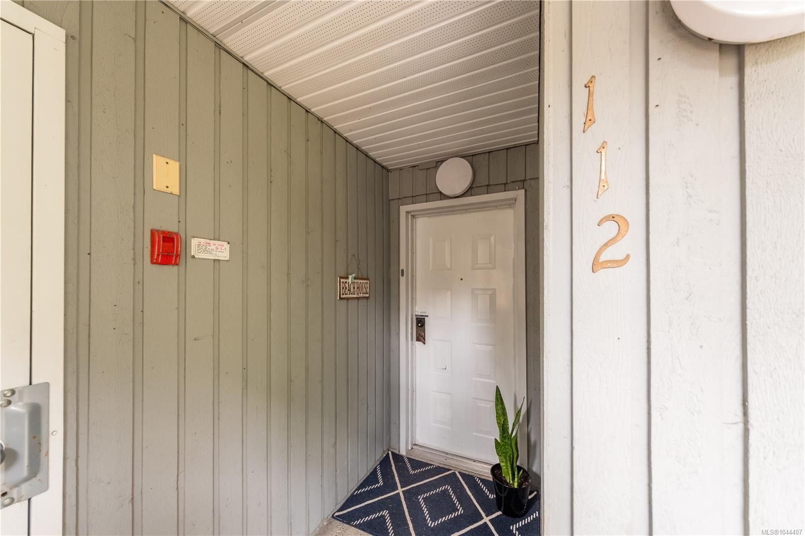 #112-2562 Departure Bay Rd, Nanaimo, BC - Indoor Photo Showing Other Room