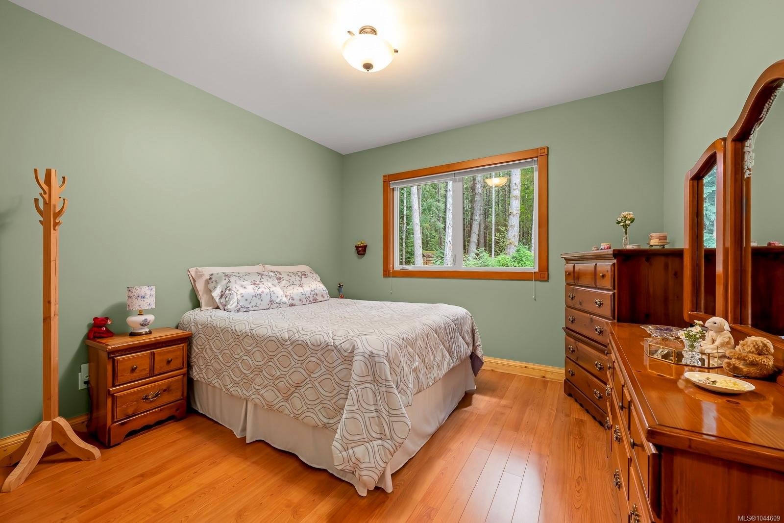 307 Bates Dr, Fanny Bay, BC