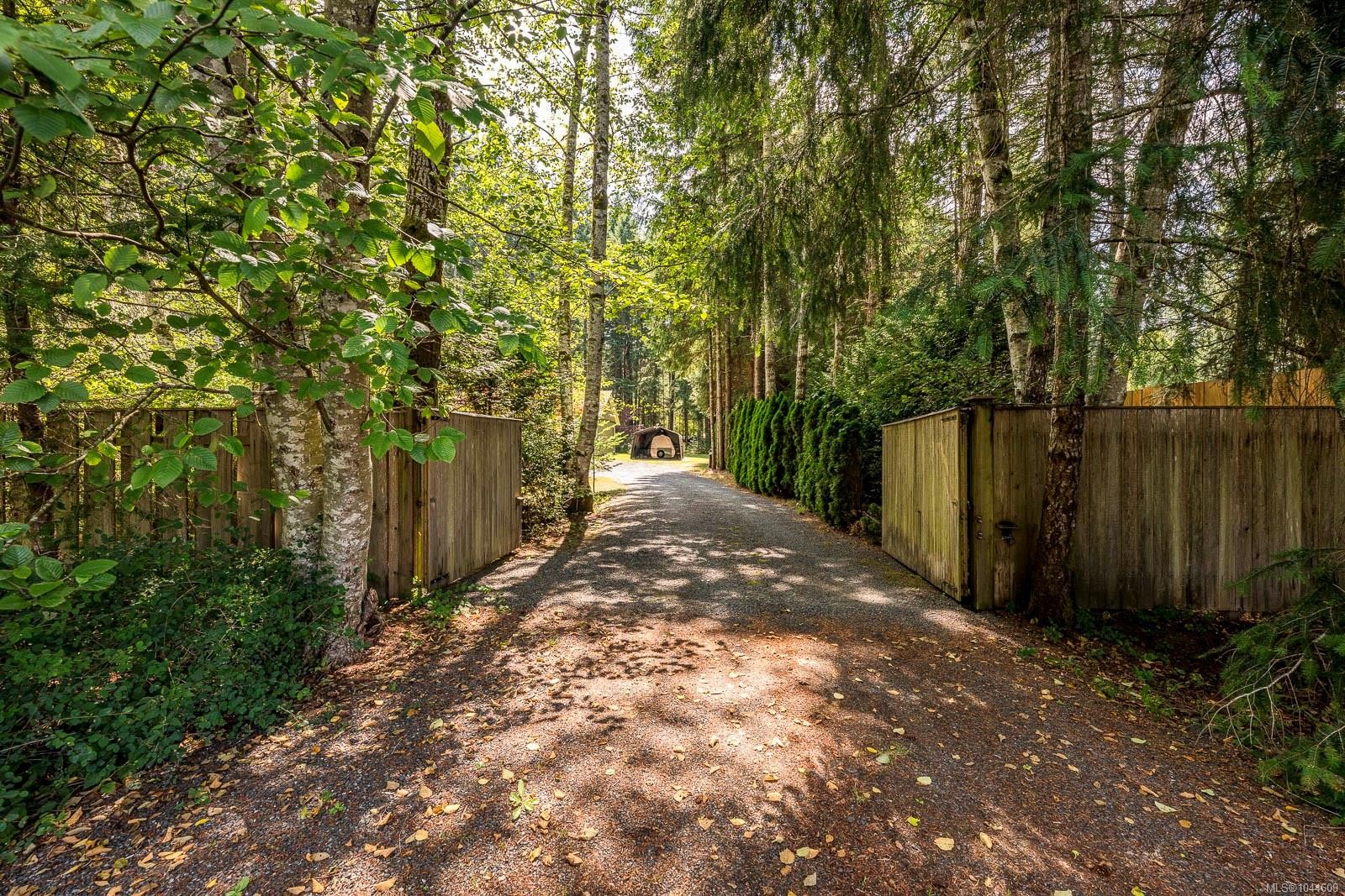 307 Bates Dr, Fanny Bay, BC