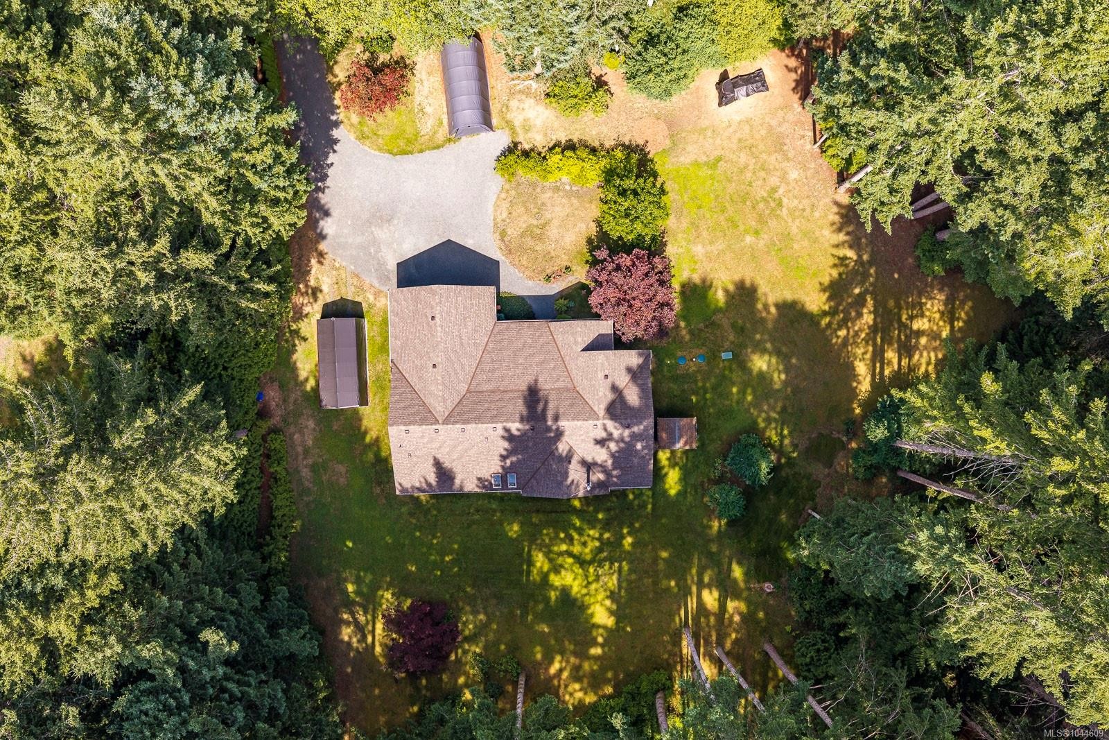 307 Bates Dr, Fanny Bay, BC
