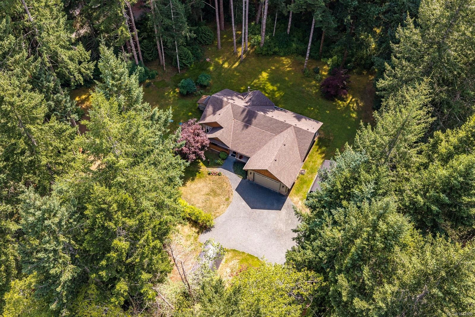 307 Bates Dr, Fanny Bay, BC
