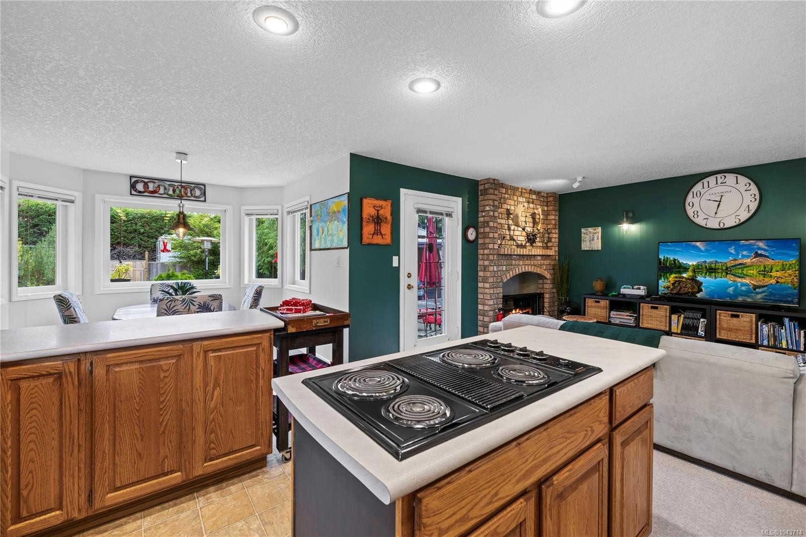 850 Ocean Pl, French Creek, BC