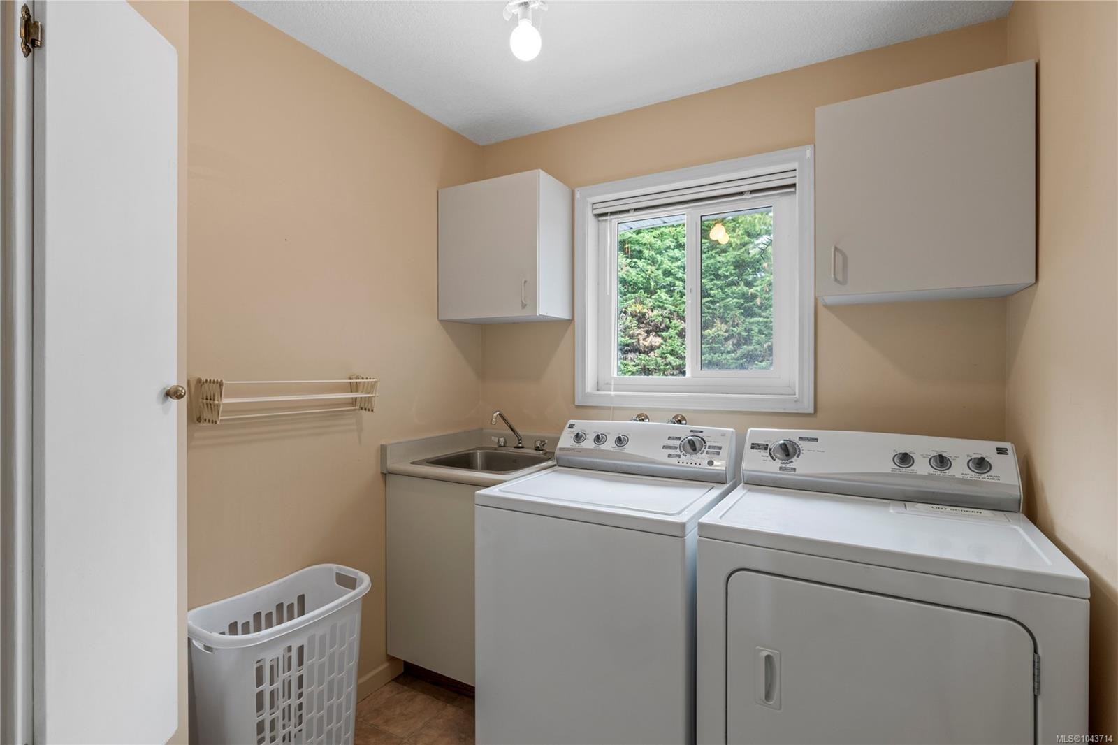 850 Ocean Pl, French Creek, BC