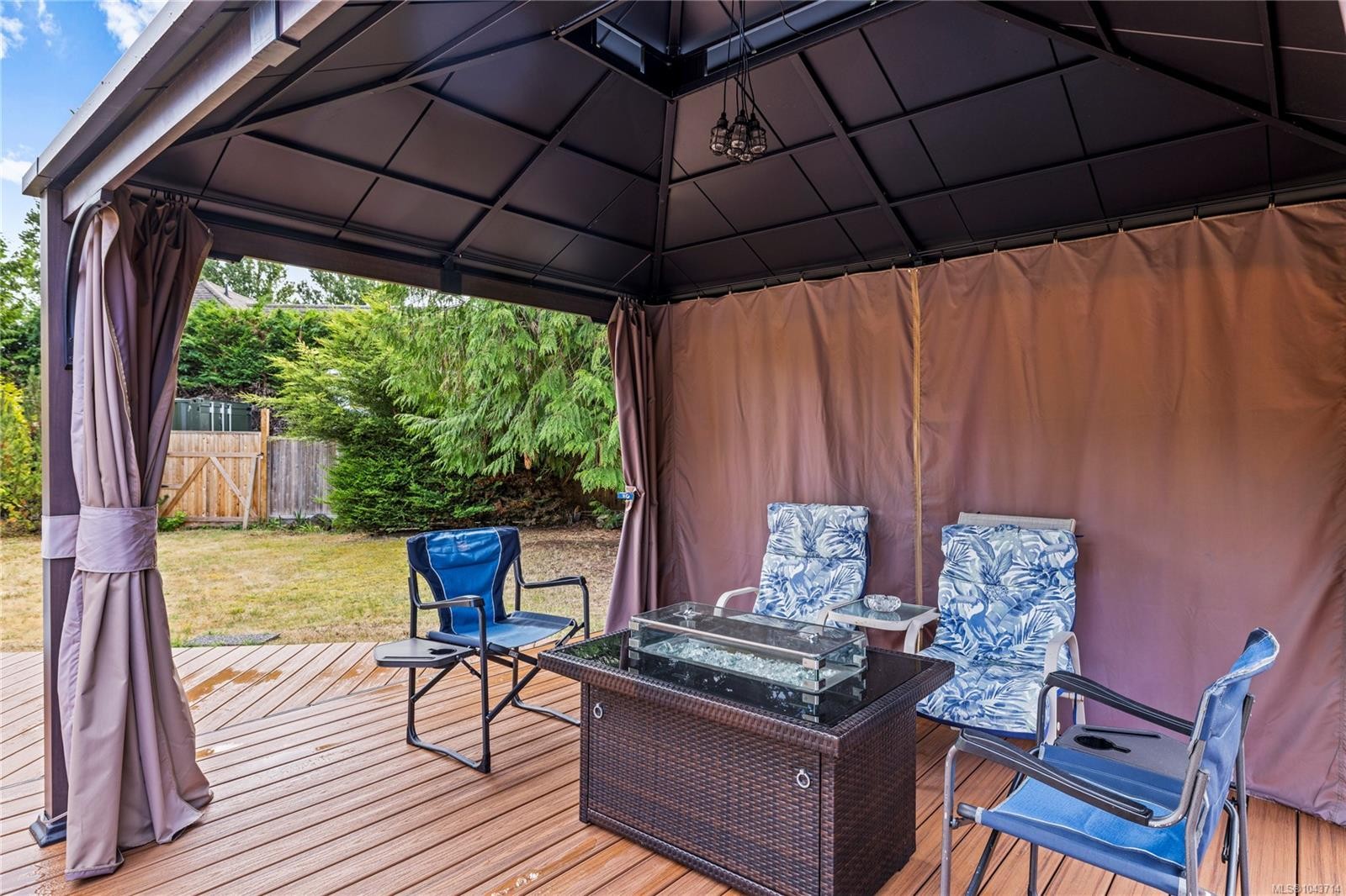 850 Ocean Pl, French Creek, BC