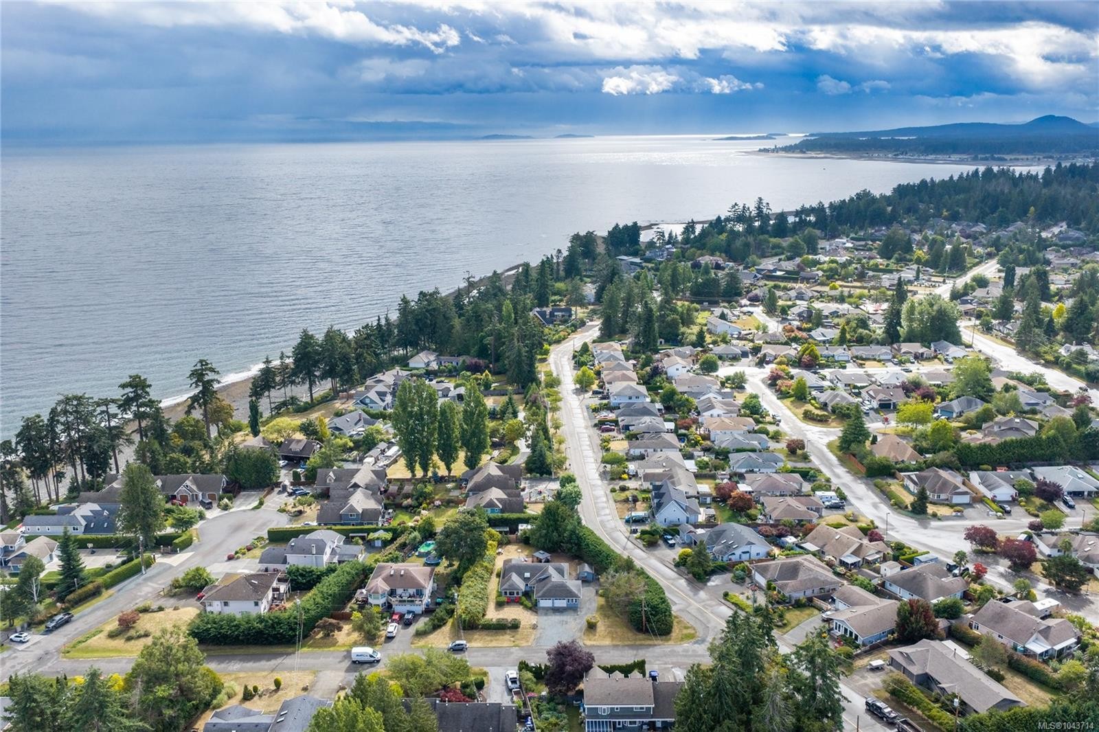 850 Ocean Pl, French Creek, BC