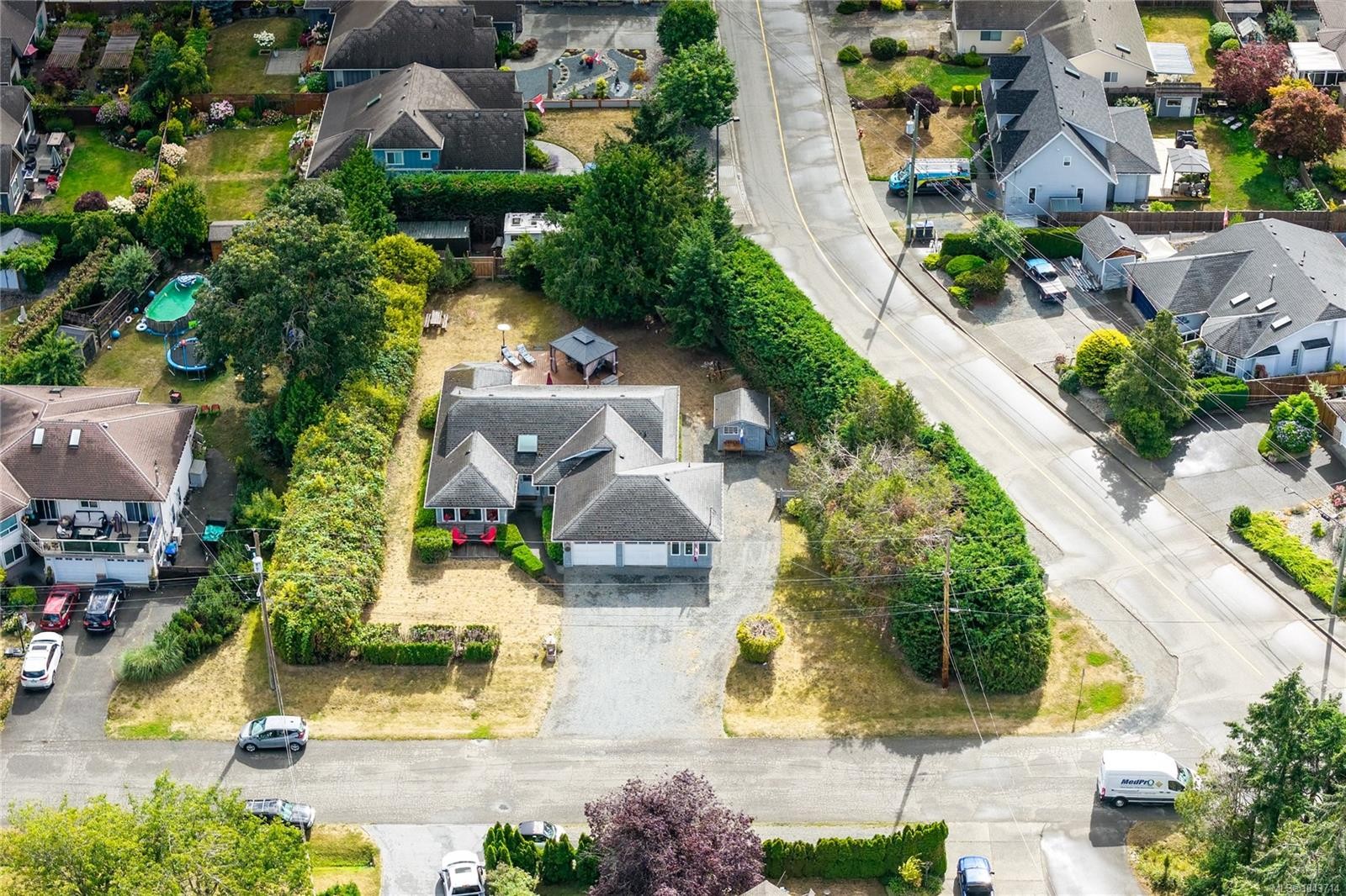 850 Ocean Pl, French Creek, BC