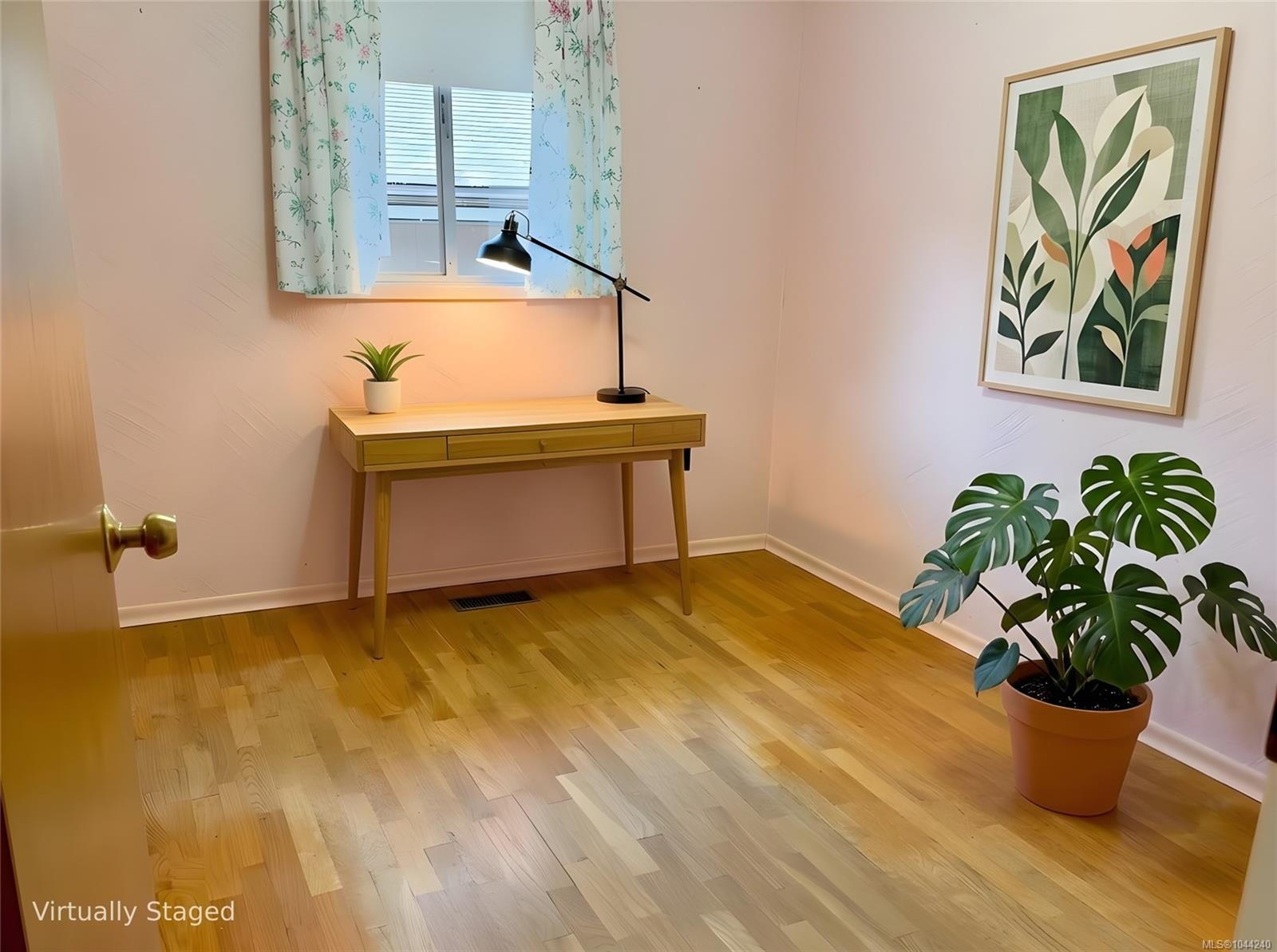 1071 Lodge Ave, Saanich, BC