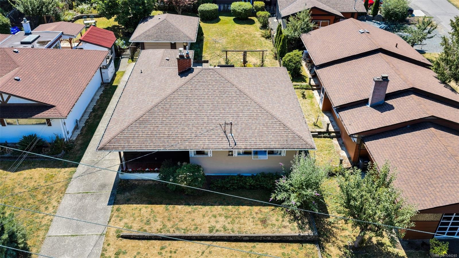 1071 Lodge Ave, Saanich, BC