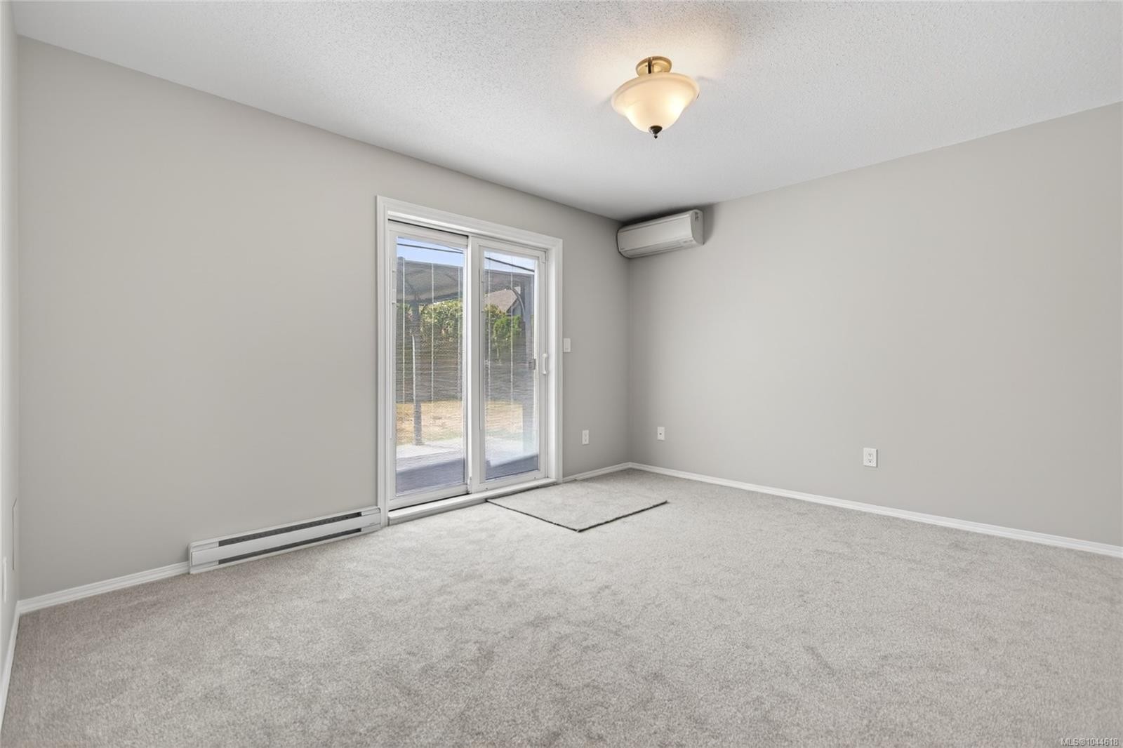 1377 Ocean View Ave, Comox, BC