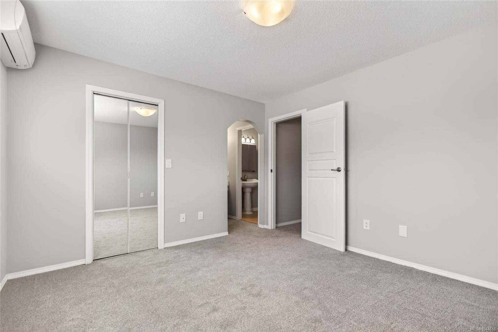1377 Ocean View Ave, Comox, BC