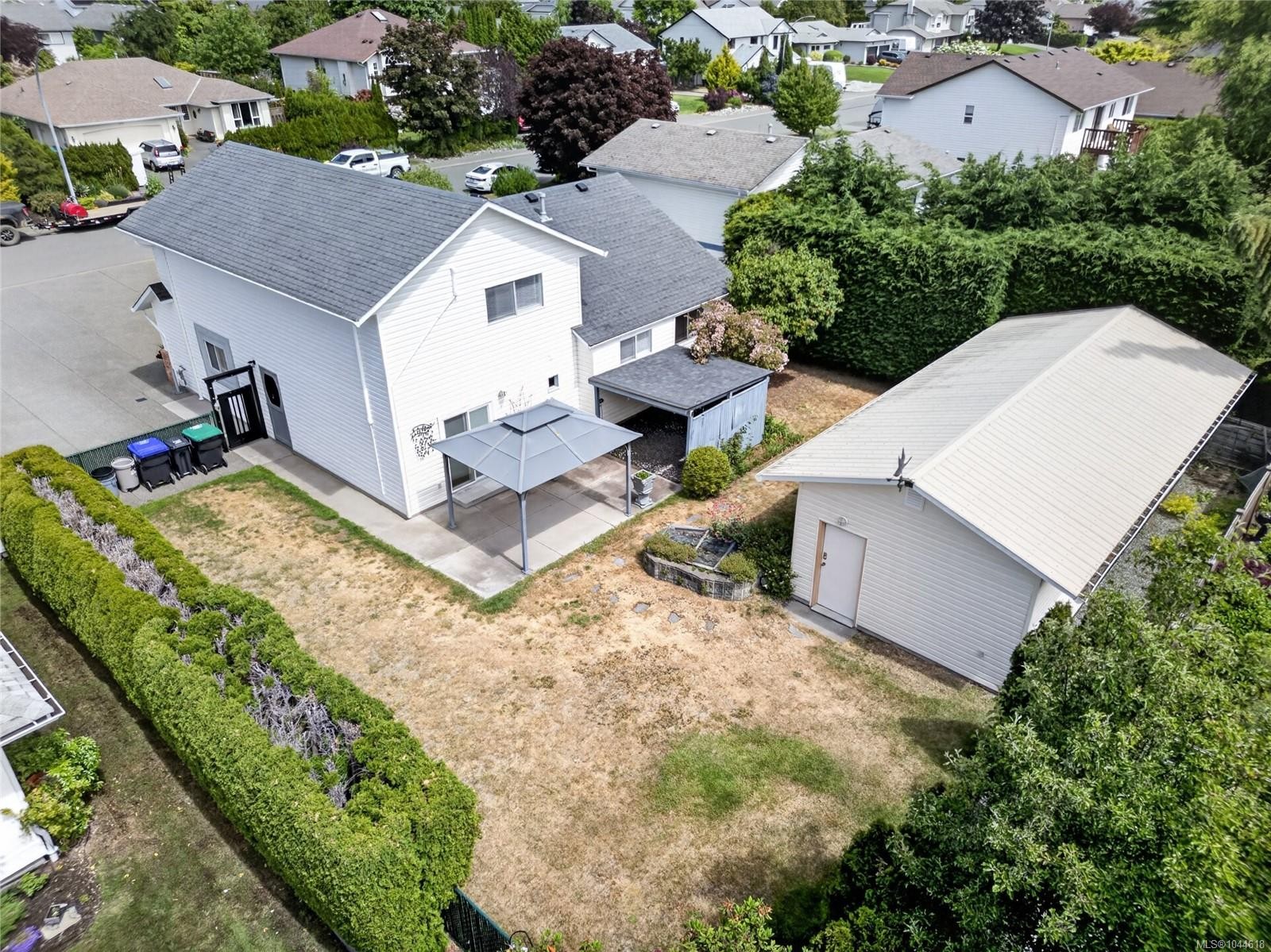 1377 Ocean View Ave, Comox, BC