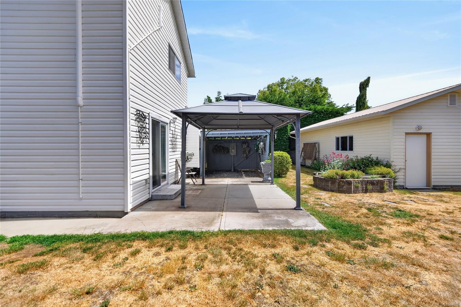 1377 Ocean View Ave, Comox, BC