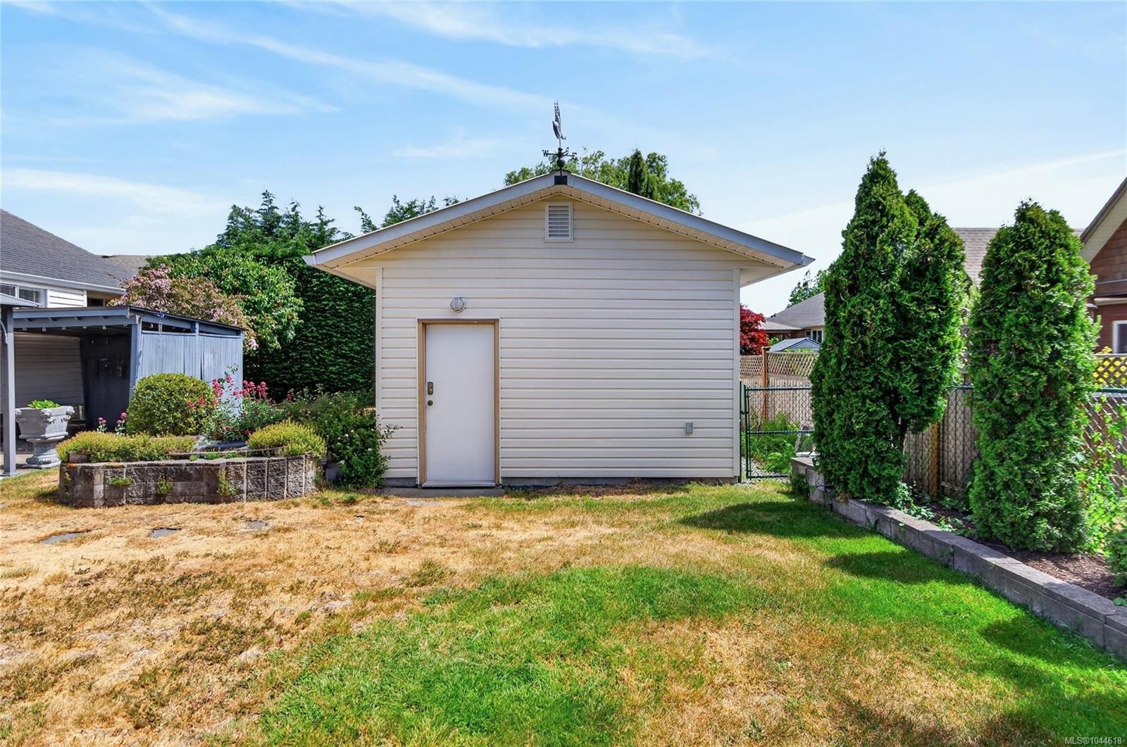 1377 Ocean View Ave, Comox, BC