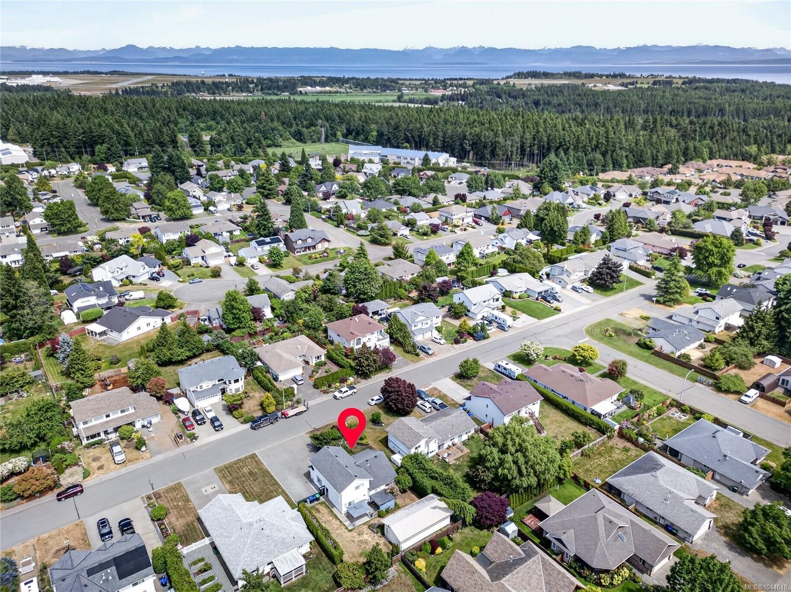 1377 Ocean View Ave, Comox, BC