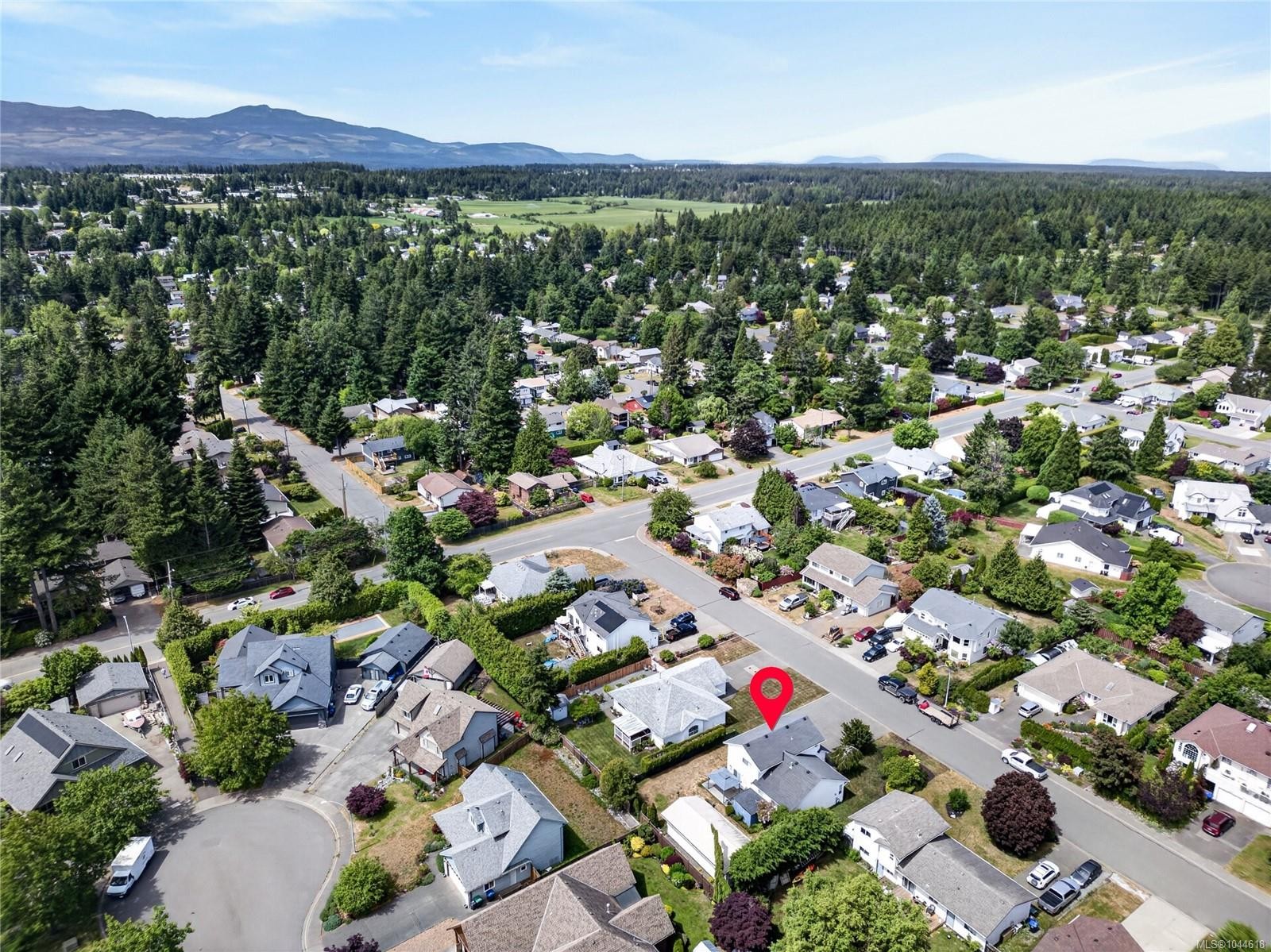 1377 Ocean View Ave, Comox, BC