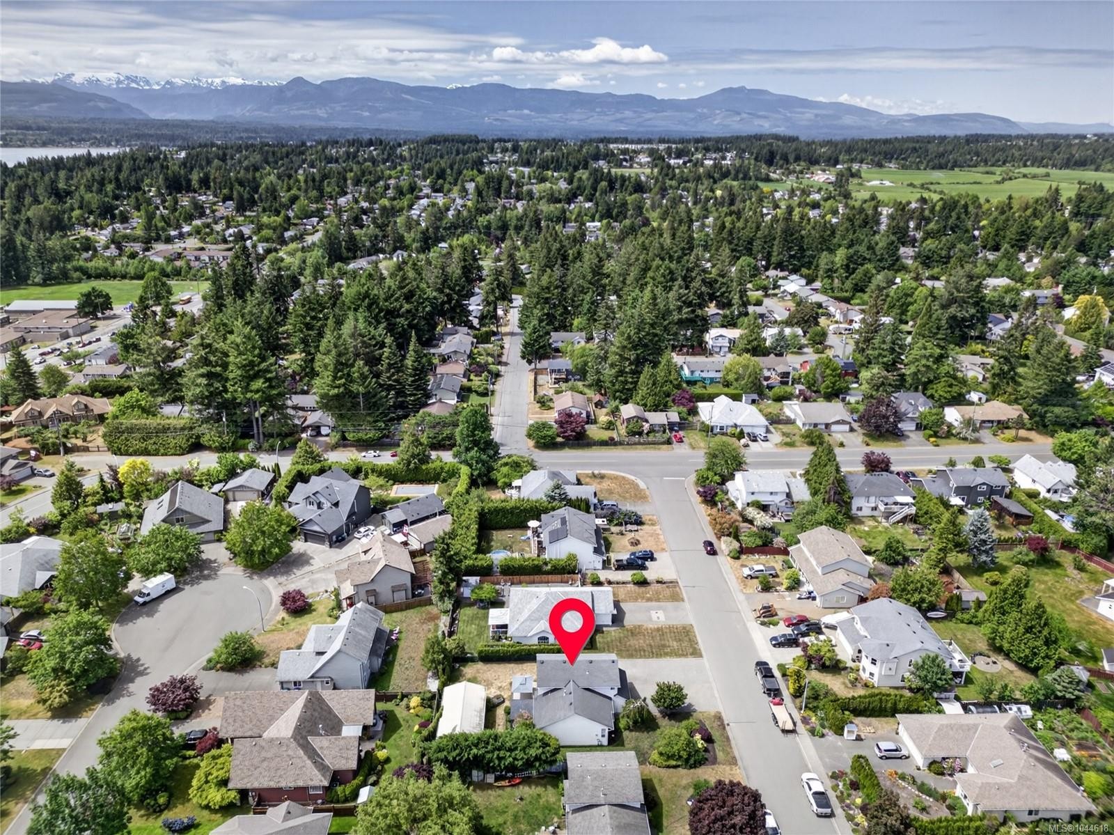 1377 Ocean View Ave, Comox, BC
