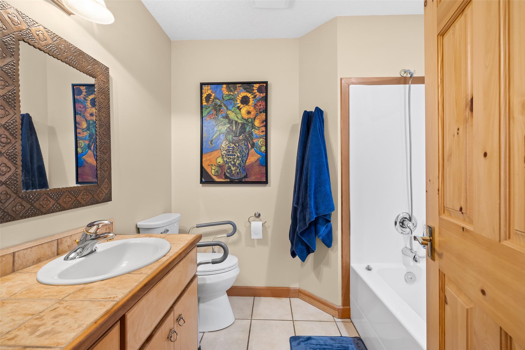 13 Sunrise Crescent, Kimberley, BC - Indoor Photo Showing Bathroom