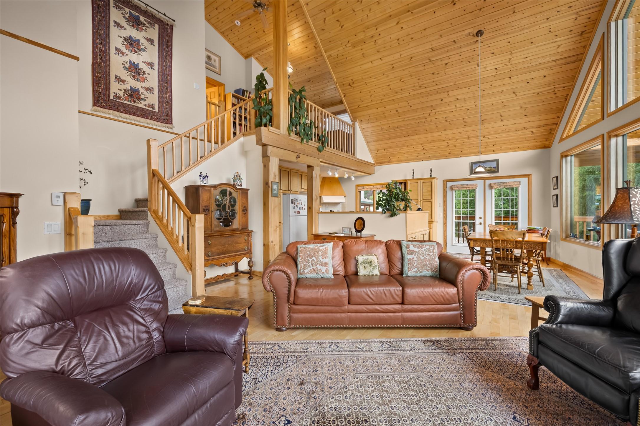 13 Sunrise Crescent, Kimberley, BC - Indoor Photo Showing Living Room