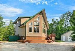 30 Whippoorwill TRL Lac Du Bonnet, MB R0E 1A0