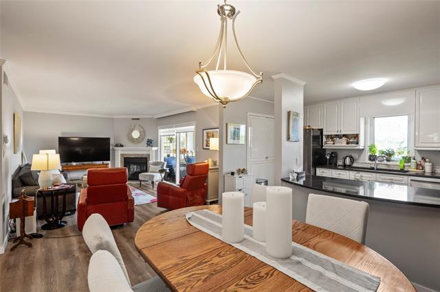 307-70 Dunkirk Dr, Winnipeg, MB - Indoor With Fireplace