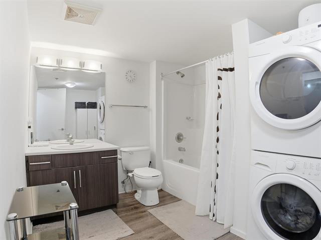 138-25 Bridgeland Dr, Winnipeg, MB - Indoor Photo Showing Laundry Room