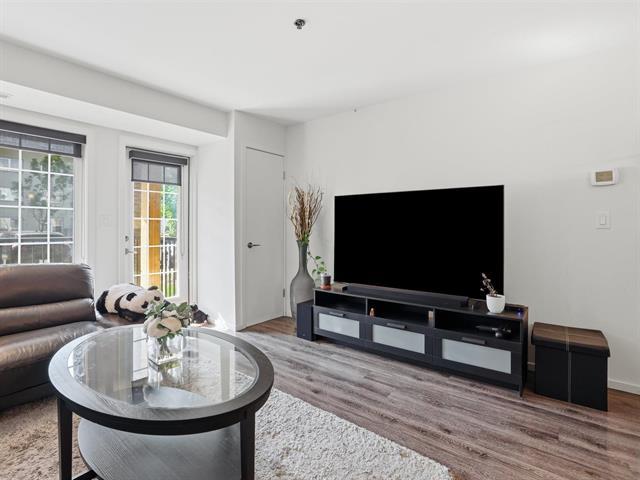 138-25 Bridgeland Dr, Winnipeg, MB - Indoor Photo Showing Living Room