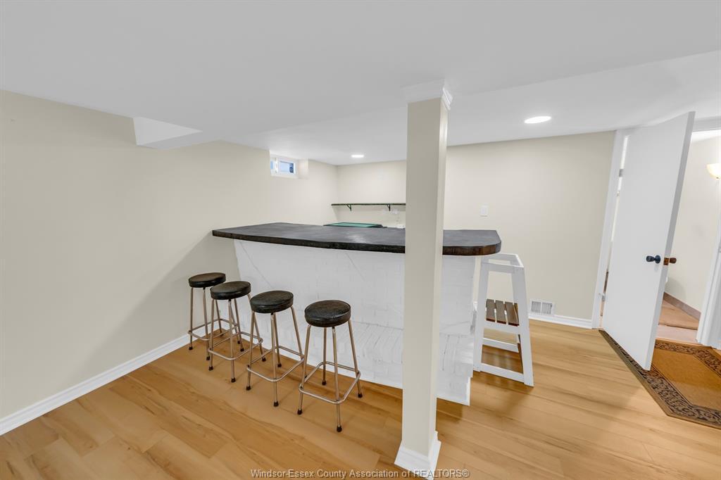 3302 Woodlawn Avenue, Windsor, ON - Indoor