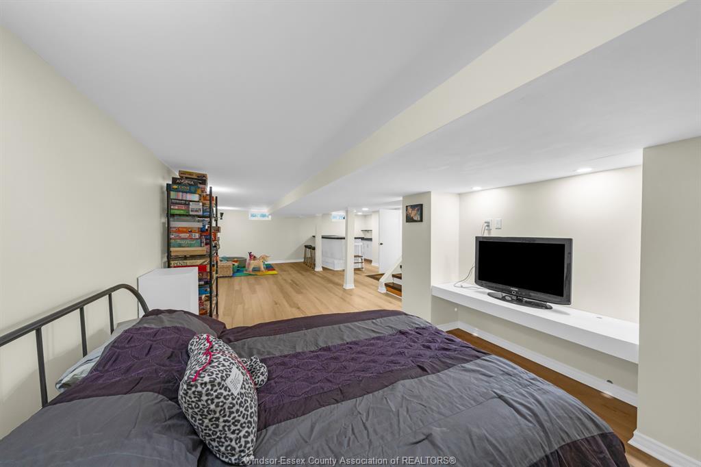 3302 Woodlawn Avenue, Windsor, ON - Indoor Photo Showing Bedroom