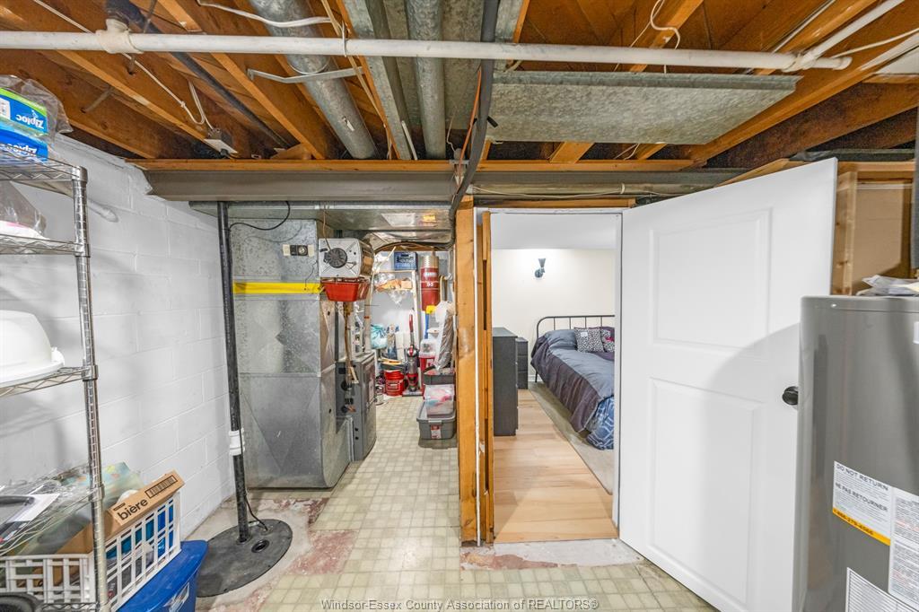 3302 Woodlawn Avenue, Windsor, ON - Indoor Photo Showing Basement