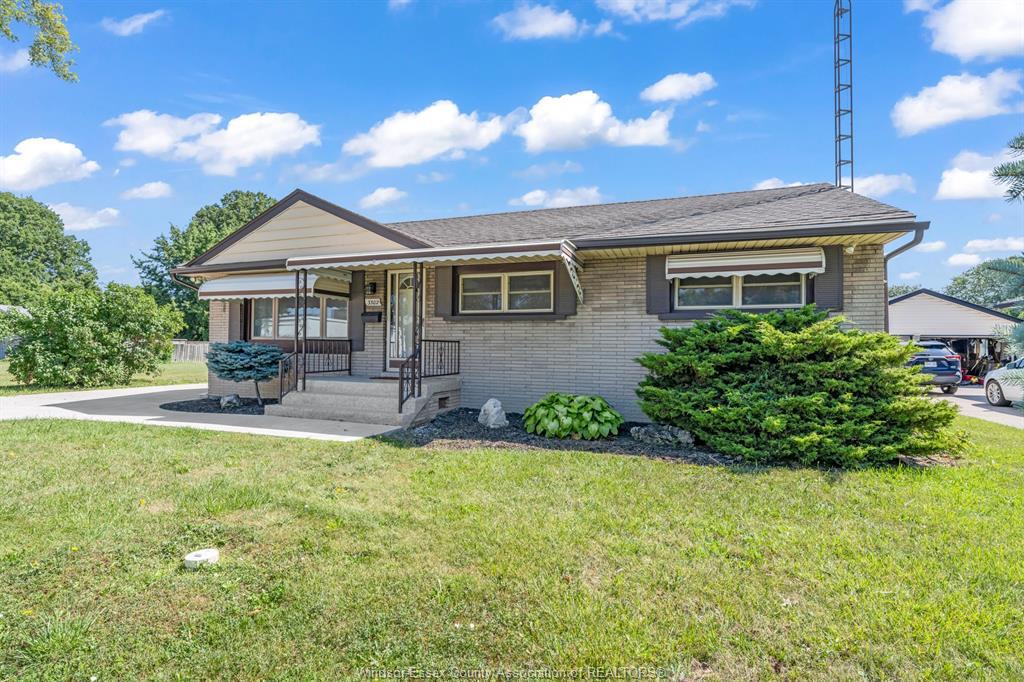 3302 Woodlawn Avenue, Windsor, ON - Outdoor