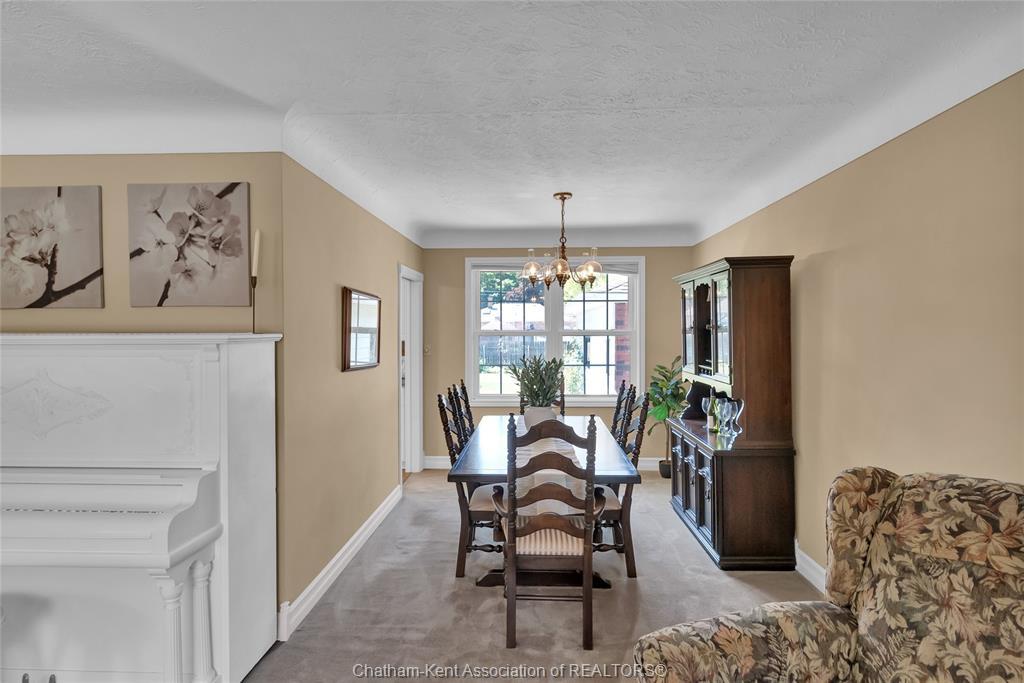 146 Canterbury Street, Chatham, ON - Indoor Photo Showing Other Room