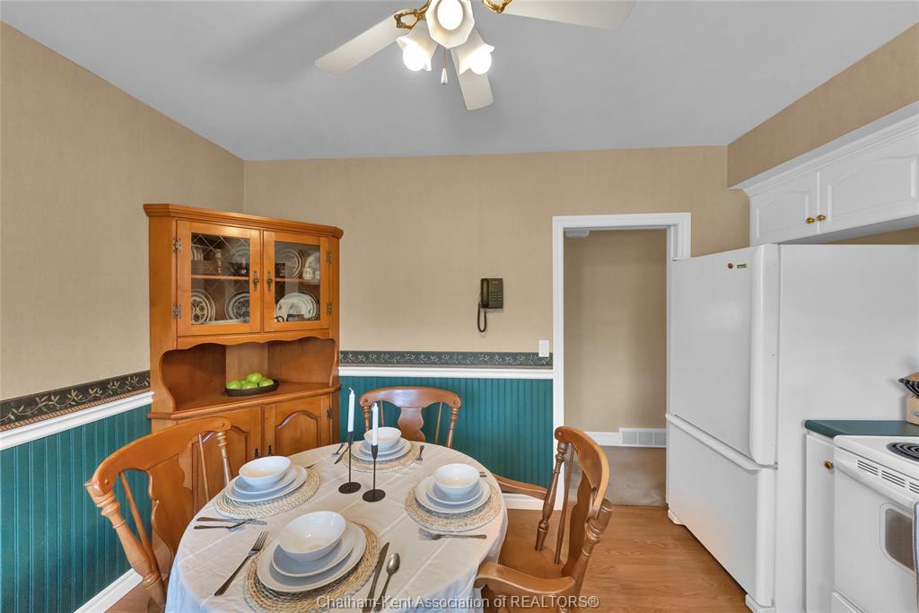 146 Canterbury Street, Chatham, ON - Indoor Photo Showing Dining Room
