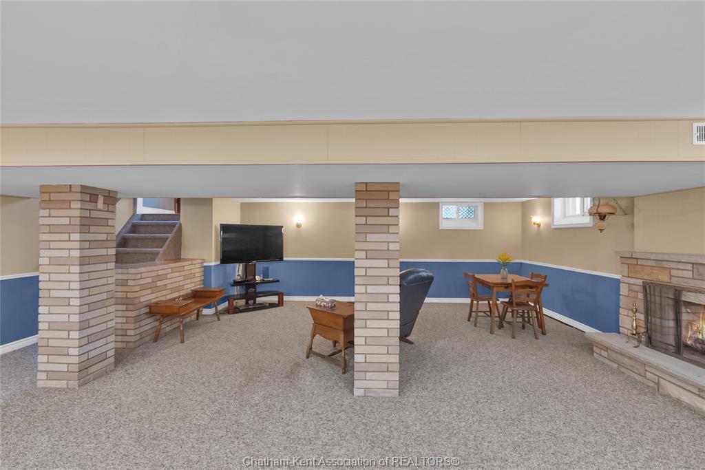 146 Canterbury Street, Chatham, ON - Indoor With Fireplace