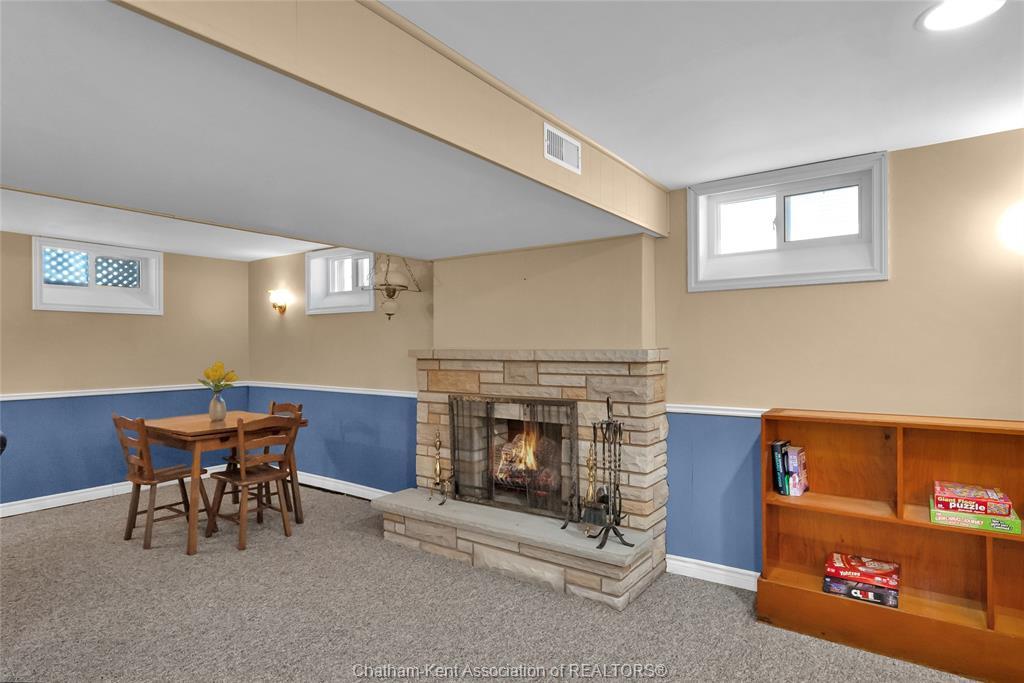 146 Canterbury Street, Chatham, ON - Indoor With Fireplace