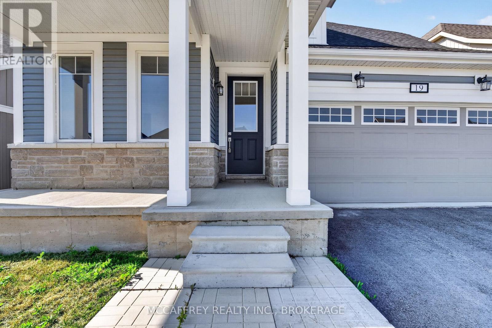 19 Oakmont Drive, Loyalist (Bath), ON - Outdoor