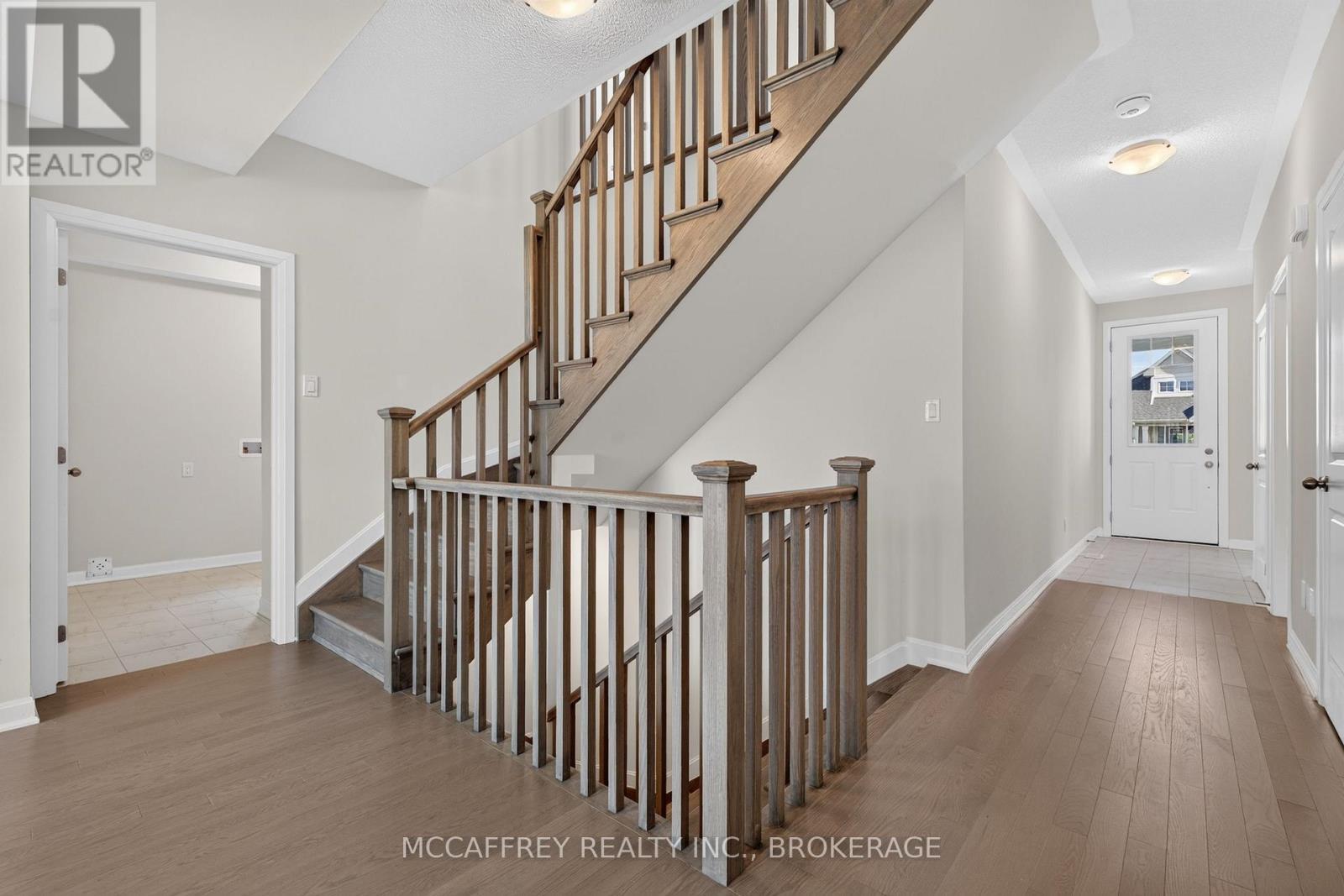 19 Oakmont Drive, Loyalist (Bath), ON - Indoor Photo Showing Other Room