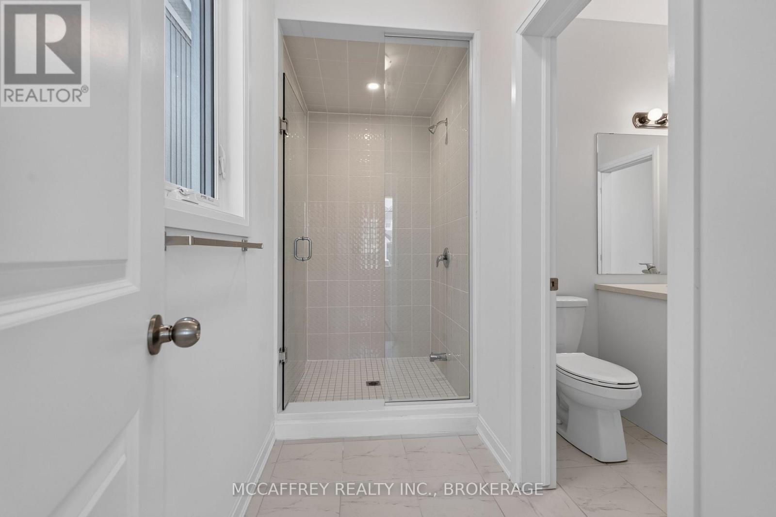19 Oakmont Drive, Loyalist (Bath), ON - Indoor Photo Showing Bathroom