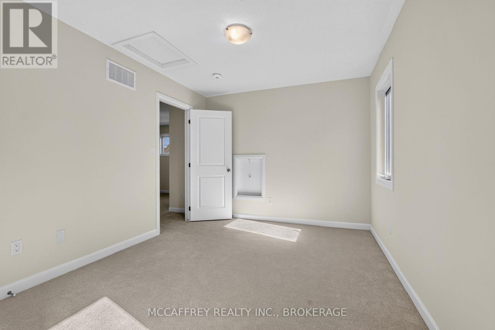 19 Oakmont Drive, Loyalist (Bath), ON - Indoor Photo Showing Other Room