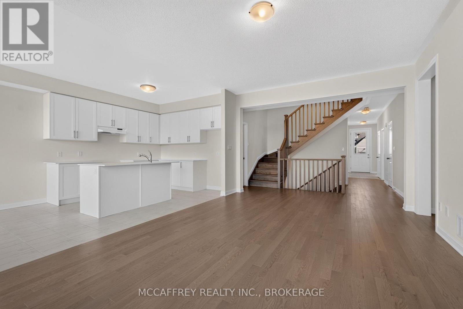 19 Oakmont Drive, Loyalist (Bath), ON - Indoor Photo Showing Kitchen