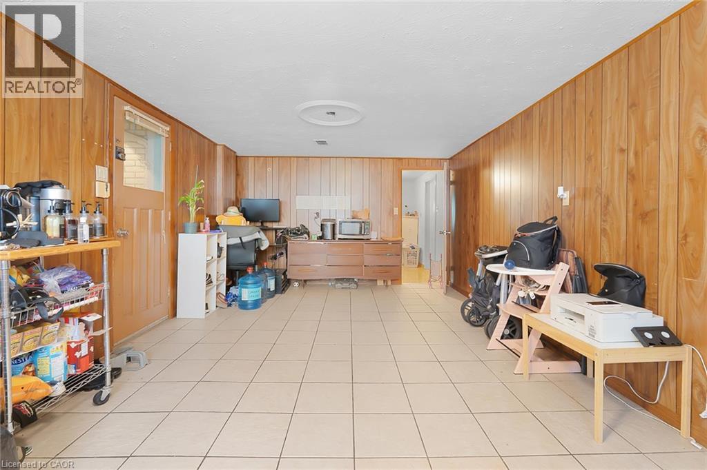591 Mohawk Road W, Hamilton, ON - Indoor Photo Showing Other Room