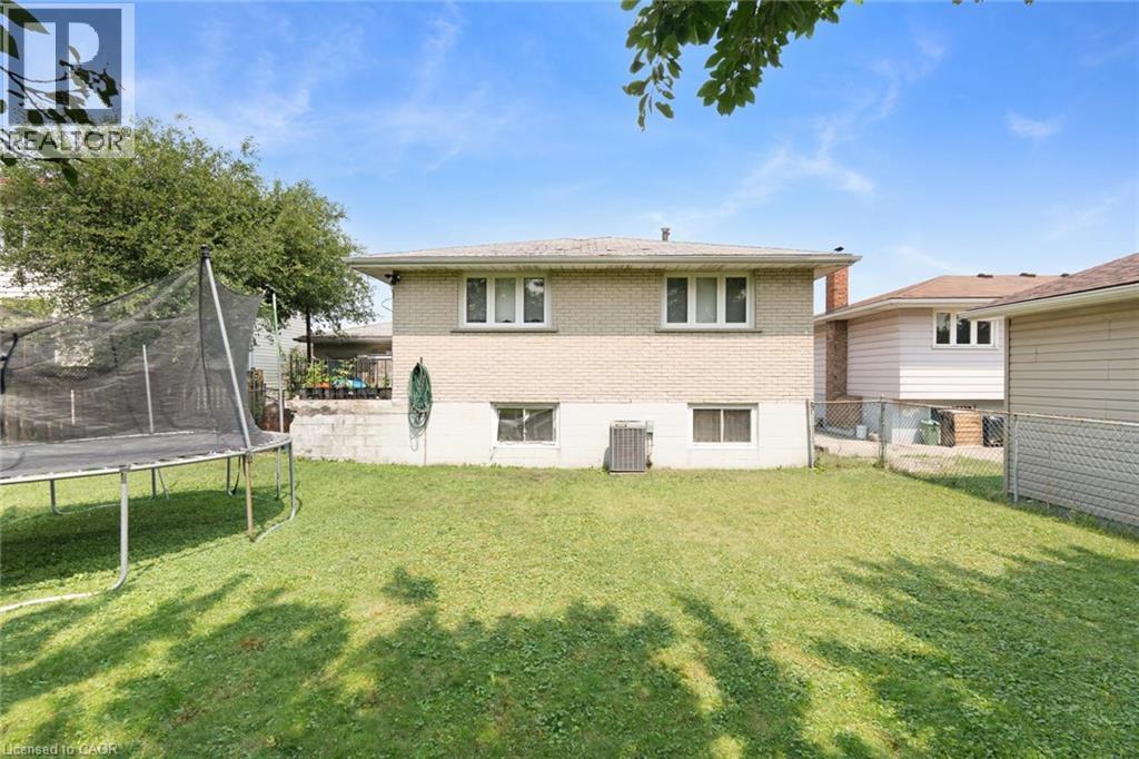 591 Mohawk Road W, Hamilton, ON - Outdoor