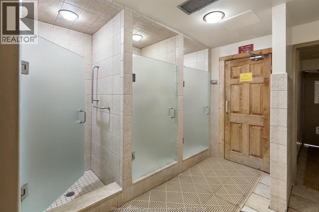 380 Pellissier Avenue Unit# 706, Windsor, ON - Indoor Photo Showing Bathroom